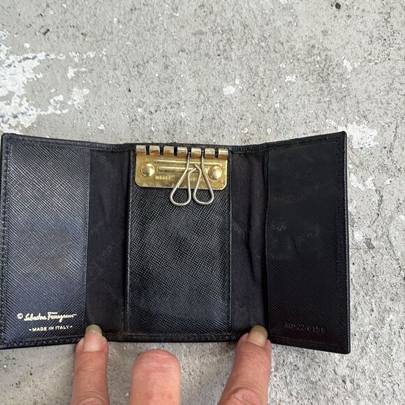 Vintage Ferragamo key holder and money clip - Picture 5 of 9